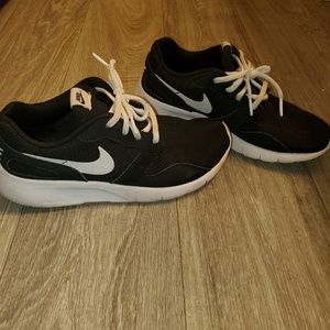 Black & White Nike sneakers
